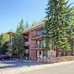 Chateau Eau Claire Unit 17, Serene Condo Overlooking The River With Many Upgrades