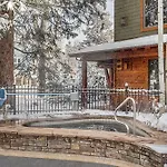 Christiana Lodge 102A Studio In Aspen With Hot Tub Access