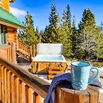 Spectacular Custom Log Cabin With Hot Tub, Epic Views, Fireplace - Moose Tracks Cabin
