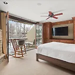 315 Park Avenue, Luxury Townhouse With River Views In Aspen