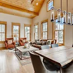 The Lavish Lincoln Luxe Alpine Loft