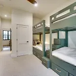 Inviting And Renovated Home In Crested Butte!