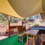 Peaceful Getaway With Private Hot Tub And Mtn Views!