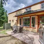 Ski-In Retreat With Pool Access 2 Blocks To Main St