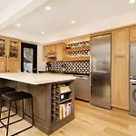 Chateau Roaring Fork Unit 25, Contemporary Condo With River Views, Close To Town