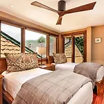 Fasching Haus Unit 10, Townhouse W/ Private Deck, Great Views, 2 Blocks To Downtown Aspen