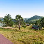 Deer Mountain Lodge South