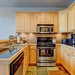 New Luxury Villa #306 Next To Resort With Hot Tub & Great Views - 500 Dollars Of Free Activities And Equipment Rentals Daily