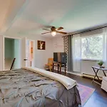 Stunning Golden Home With Deck About 35 Mi To Denver!