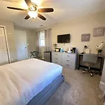 Stylish & Comfy Getaway In Pueblo West