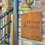 Warm And Luxurious, Spectacular Views, All En-Suites, Hot Tub, Shuffle Board, Arcade Machine!!