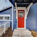*H* New! Downtown Cottage Newly Renovated! *