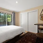 Relaxing 2 Bedroom Steps From Vail Resort