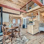 Hot Tub Soaks & Arcade Lights - Fireplace At A Modern Alpine Retreat & Starlink With Dedicated Workstation