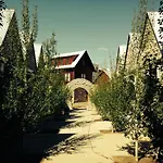 Surf Hotel & Chateau