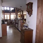 Elktrace Bed And Breakfast