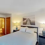 Buffalo Village Condo & Treetop Hideaway