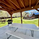 High Creek Lodge And Cabins