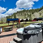 High Creek Lodge And Cabins