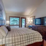 Courtside Townhomes