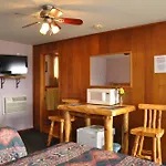 Long Holiday Motel