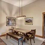 Mountain Thunder Lodge