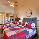 Resort-Style Granby Studio Near Skiing And Hiking!