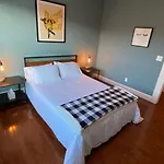 Ednas Place, Downtown Salida