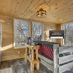 Red Rock Treehouse Unique In Old Colorado City