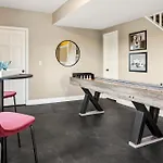 Hot Tub - Scenic Views - Spacious Deck - Game Room