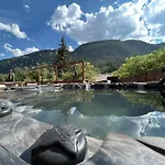 Green Mountain Falls Lodge