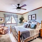 Ski, In Ski Out 2 Bedroom Vacation Condo With Resort Amenities That Include Exercise Center, Indoor Pool, And Hot Tubs