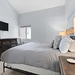 Hot Tub, Great Mountain Views, 3 Bedroom Plus Loft