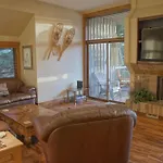 Heated Pool & Hot Tub, Walk To Ski Slopes, Ground Level Unit