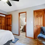 Lakeview Townhome Unit A5