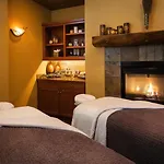 Ski Focused Studio Apartment With Resort Amenities Including Dining Onsite