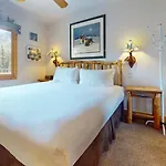 Vantage Point - Coraltree Residence Collection
