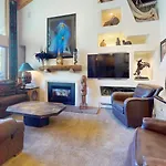 Vantage Point - Coraltree Residence Collection