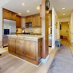 Vantage Point - Coraltree Residence Collection