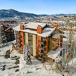 Bear Claw 301 - Ski-In Ski-Out Condo!