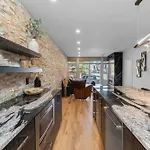 Most Luxurious1Br In Town And Steps To The Gondola