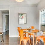 Dog-Friendly Home Near Hospitals And Red Rocks!