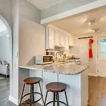 Dog-Friendly Home Near Hospitals And Red Rocks!