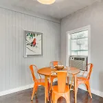 Dog-Friendly Home Near Hospitals And Red Rocks!