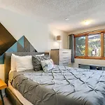 Cozy Copper Mountain Condo - Walk To Ski Lift!