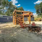 Red Rock Puma - Glamping Bbq Fire Pit