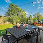 Tonka Valley - Chic Hot Tub Bbq Fire Pit