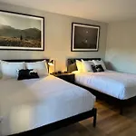 Western Lodge