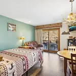 Ponderosa Lodge