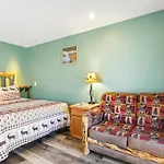 Ponderosa Lodge